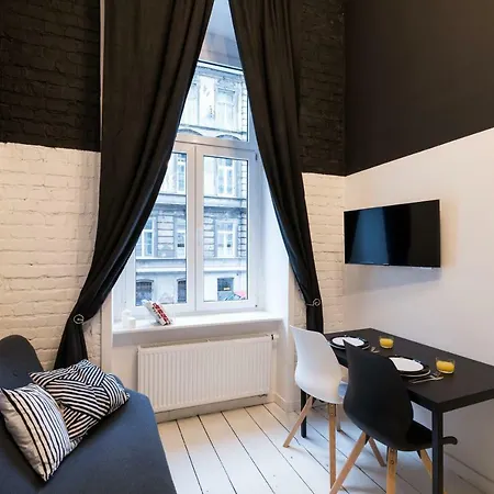 Momo Studio 25 Apartman *