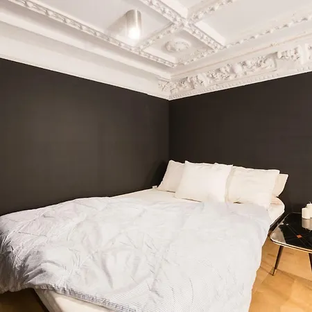Momo Studio 25 Apartman *