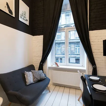 Momo Studio 25 Apartman *