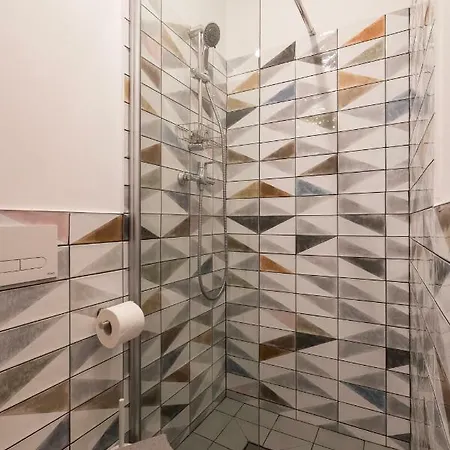 Apartman Momo Studio 25 *