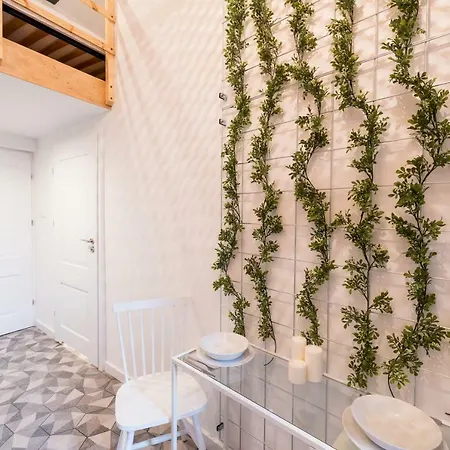 Momo Studio 25 Apartman *